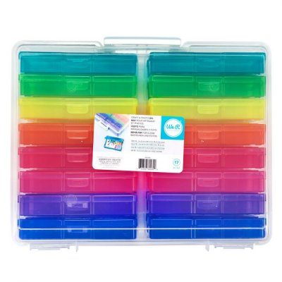 Hobby storage case with small storage compartments - We